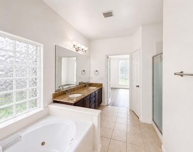1806 Rockwall Court - Photo Thumbnail 19