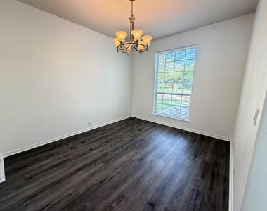 1806 Rockwall Court - Photo Thumbnail 4
