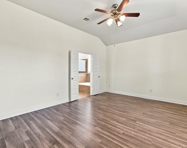 24250 Prairie Glen Lane - Photo Thumbnail 16