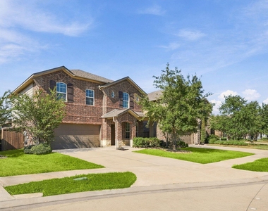 24250 Prairie Glen Lane - Photo Thumbnail 2