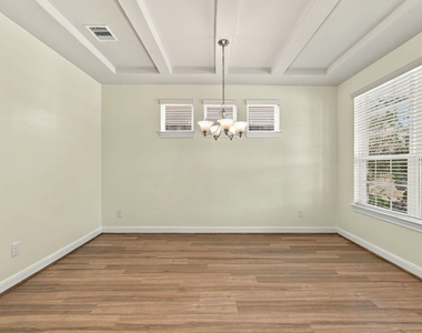 24250 Prairie Glen Lane - Photo Thumbnail 7