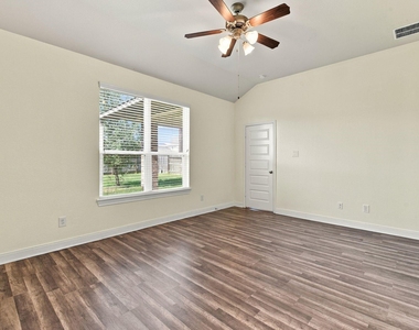 24250 Prairie Glen Lane - Photo Thumbnail 17