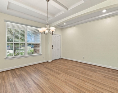24250 Prairie Glen Lane - Photo Thumbnail 8