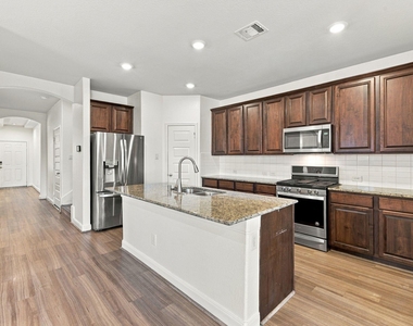 24250 Prairie Glen Lane - Photo Thumbnail 14