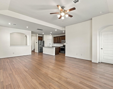 24250 Prairie Glen Lane - Photo Thumbnail 11