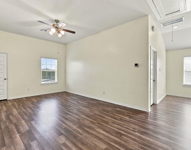 24250 Prairie Glen Lane - Photo Thumbnail 21