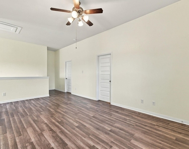 24250 Prairie Glen Lane - Photo Thumbnail 18