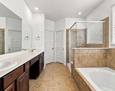 24250 Prairie Glen Lane - Photo Thumbnail 31