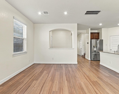 24250 Prairie Glen Lane - Photo Thumbnail 12