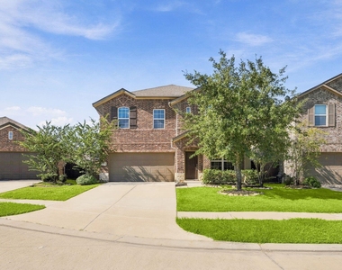 24250 Prairie Glen Lane - Photo Thumbnail 1