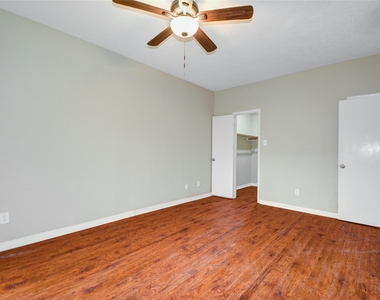 1818 Augusta Drive - Photo Thumbnail 13