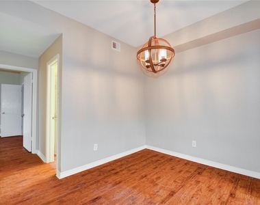 1818 Augusta Drive - Photo Thumbnail 4