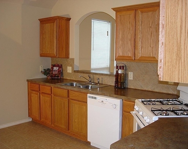 22118 Guston Hall Lane - Photo Thumbnail 3