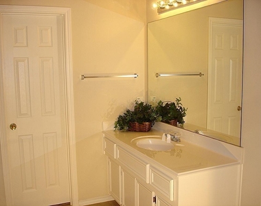 22118 Guston Hall Lane - Photo Thumbnail 16