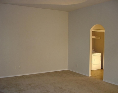 22118 Guston Hall Lane - Photo Thumbnail 7