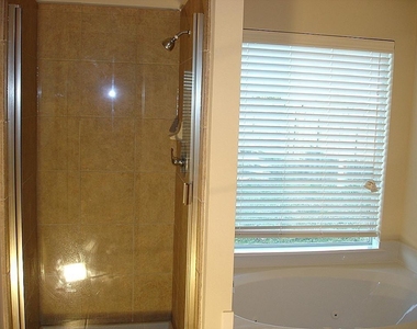 22118 Guston Hall Lane - Photo Thumbnail 14