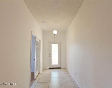2138 Caledonia Place - Photo Thumbnail 2