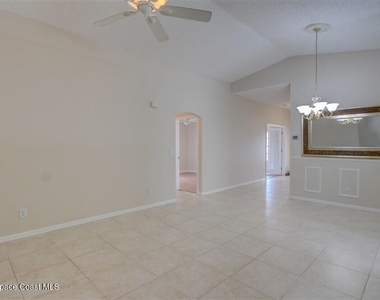 2138 Caledonia Place - Photo Thumbnail 14
