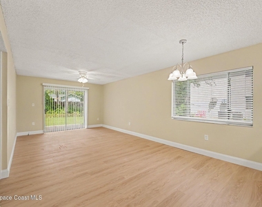 2290 Fox Hollow Drive - Photo Thumbnail 8