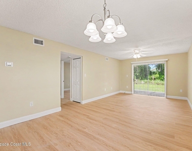 2290 Fox Hollow Drive - Photo Thumbnail 2