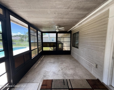 181 Deauville Avenue Se - Photo Thumbnail 15