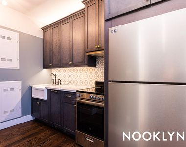 187 Kent Avenue - Photo Thumbnail 7