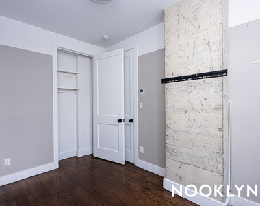 187 Kent Avenue - Photo Thumbnail 2