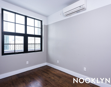 187 Kent Avenue - Photo Thumbnail 6