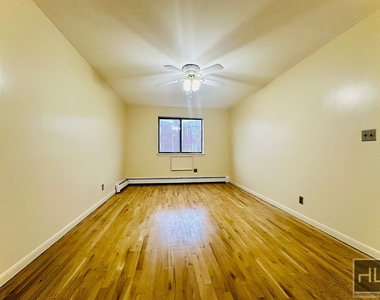 Ely Avenue - Photo Thumbnail 3