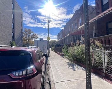 798 Miller Avenue - Photo Thumbnail 18
