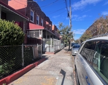 798 Miller Avenue - Photo Thumbnail 17