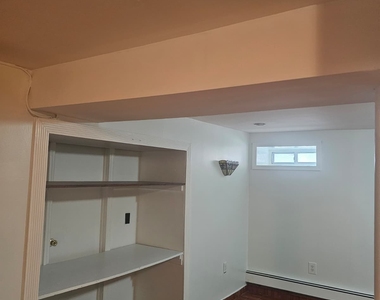 872 East 48 Street - Photo Thumbnail 4