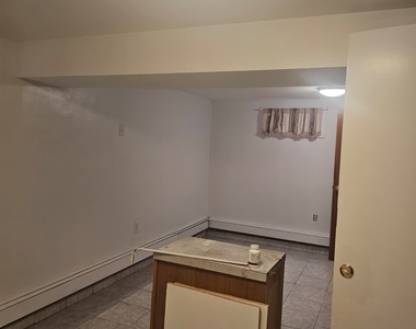 872 East 48 Street - Photo Thumbnail 7