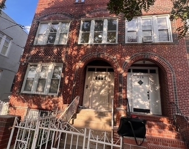 317 East 49 Street - Photo Thumbnail 10