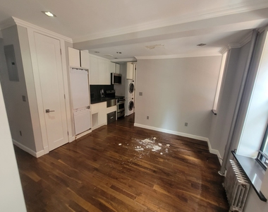 2100 2nd Avenue - Photo Thumbnail 4