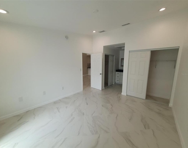 1883 Orange Boulevard Way - Photo Thumbnail 6