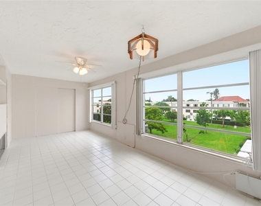 2462 Brazilia Drive - Photo Thumbnail 13