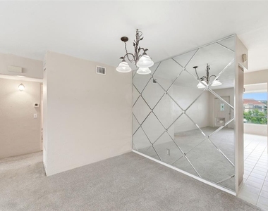 2462 Brazilia Drive - Photo Thumbnail 7