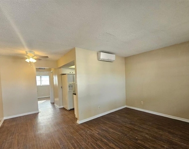 201 Nw Jefferson Circle N - Photo Thumbnail 1