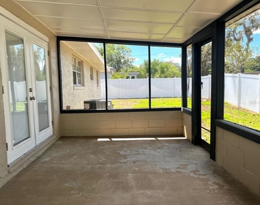1410 Shady Lane Drive - Photo Thumbnail 20