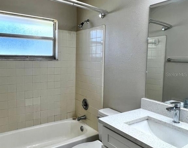 1410 Shady Lane Drive - Photo Thumbnail 15