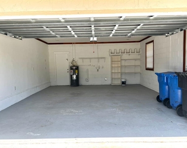 1410 Shady Lane Drive - Photo Thumbnail 21