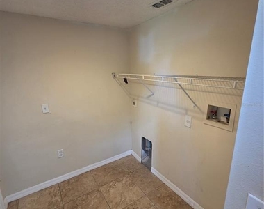 9442 Water Fern Circle - Photo Thumbnail 8