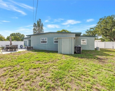 7599 Meadowlawn Drive N - Photo Thumbnail 35