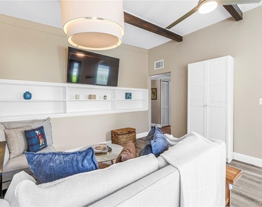 7599 Meadowlawn Drive N - Photo Thumbnail 6