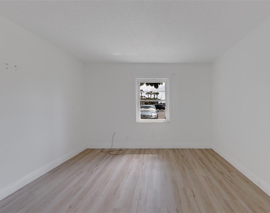 9218 Tudor Drive - Photo Thumbnail 18