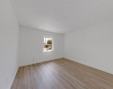 9218 Tudor Drive - Photo Thumbnail 17