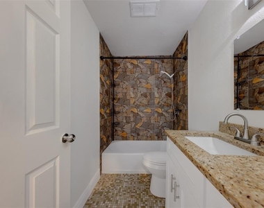 9218 Tudor Drive - Photo Thumbnail 13