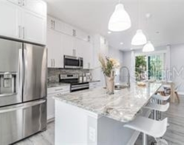 2108 1st Street - Photo Thumbnail 4