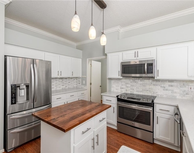 9317 Heritage Oak Court - Photo Thumbnail 10